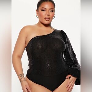 NWT FASHION NOVA “LIVING THE DREAM SEQUIN BODYSUIT”